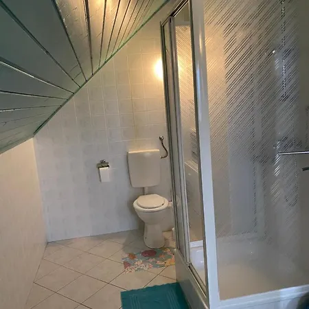 Gyoengyoes Apartman, Kenyelem 5 Percre A Termaltol *